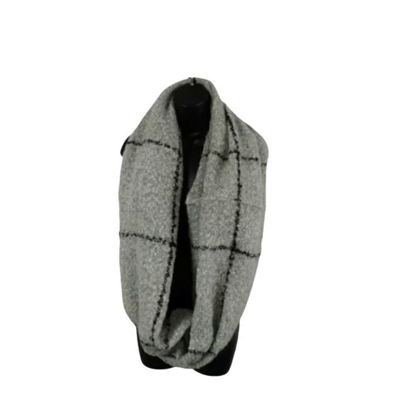 Express | Gray plaid infinity scarf - Picture 4 of 8
